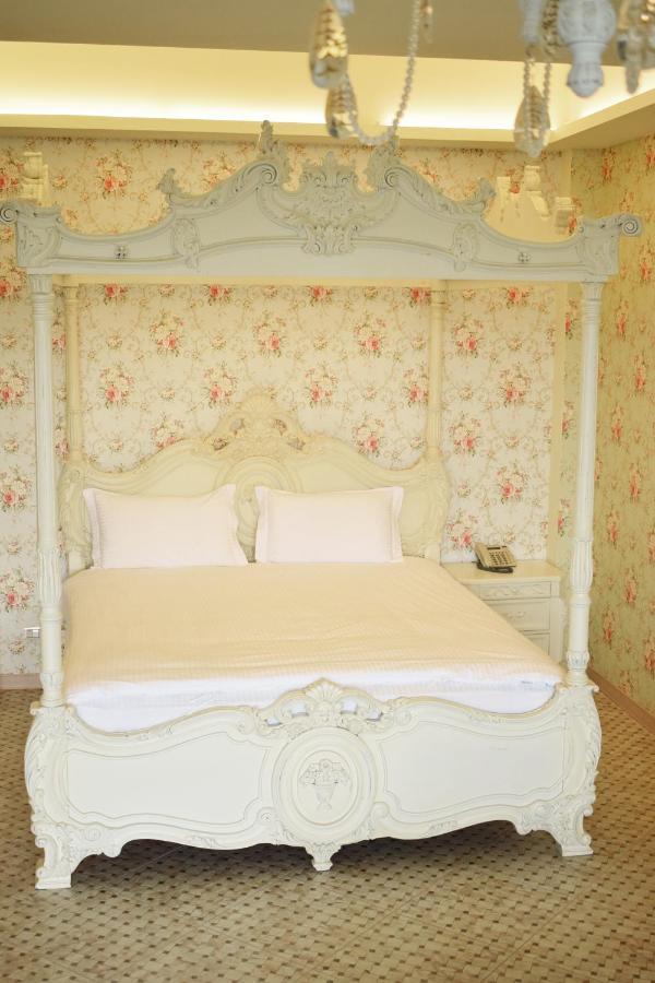 Bliss Bed And Breakfast Yuchi Esterno foto